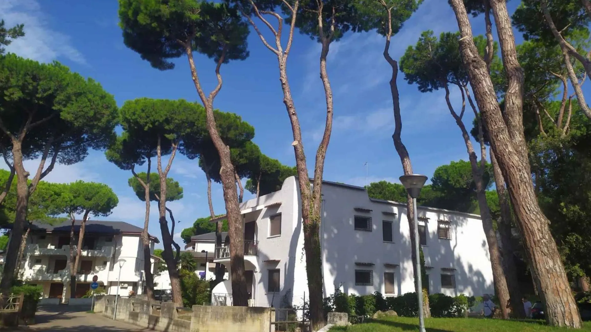 Apartments In Rosolina Mare 25084